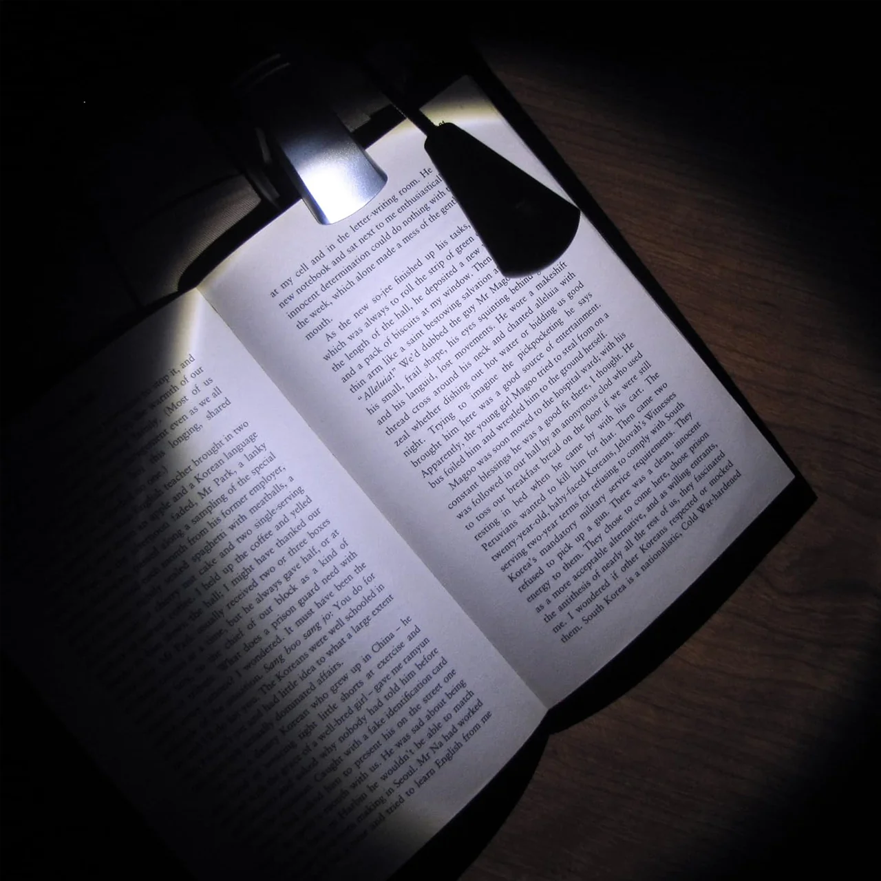 Carson - Ultrabright LED Booklight Clip On - Image 3