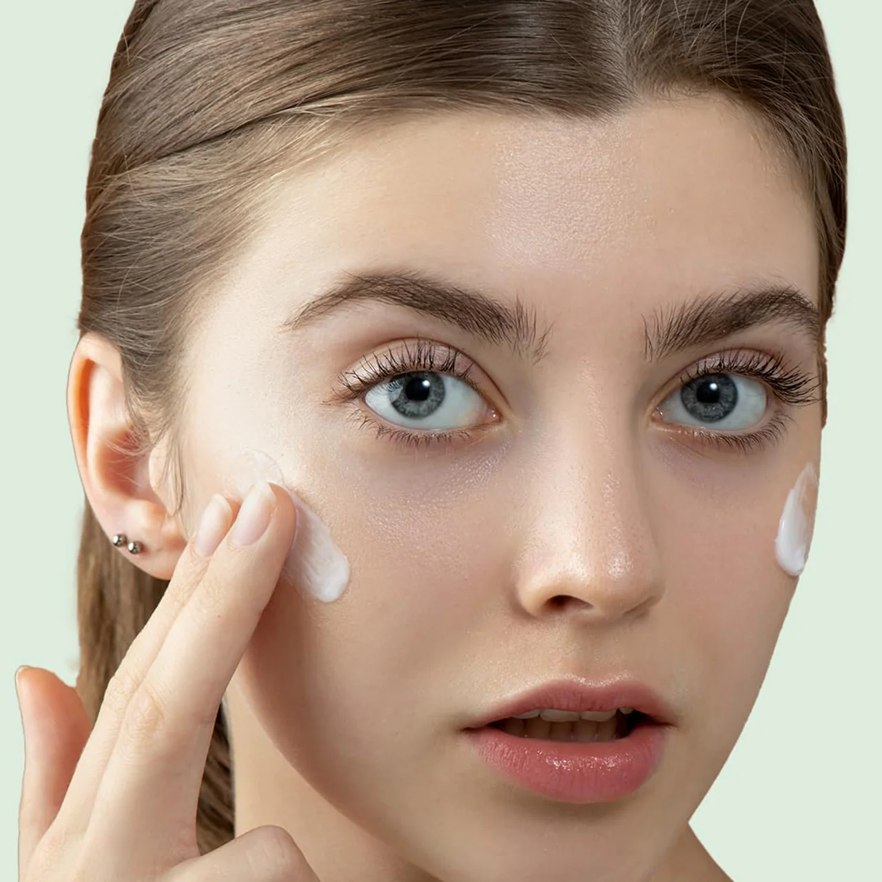 Refresh Botanicals - Oil Balancing Facial Moisturizer - Aloe & Cucumber | 50 mL - Image 3